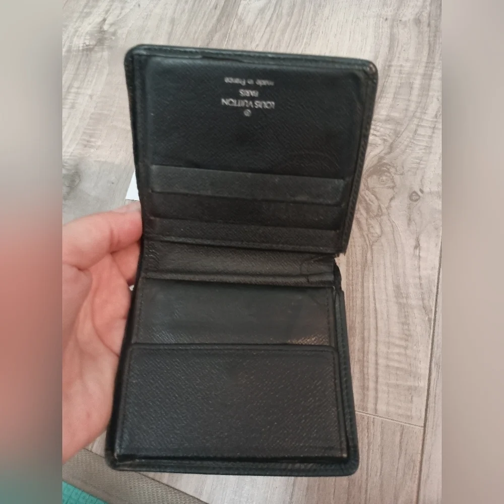 Louis Vuitton Black Taiga Leather Mens Multiple Wallet